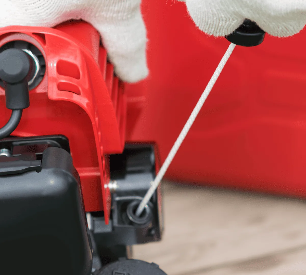 High-tenacity abrasion-resistant starter cord for engine recoil mechanisms: engineered for low stretch and durability